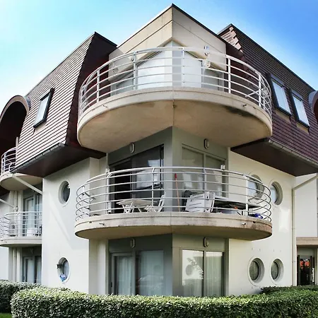 Luxurious In With Swimming Pool Apartamento Bredene