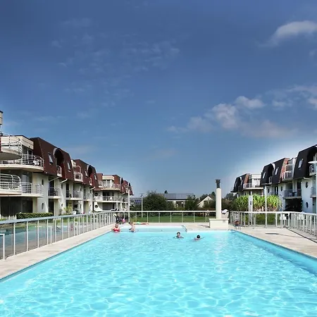 Apartamento Luxurious In With Swimming Pool *