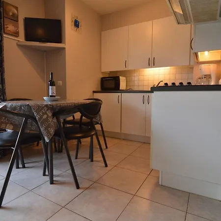 Apartamento Luxurious In With Swimming Pool Bredene