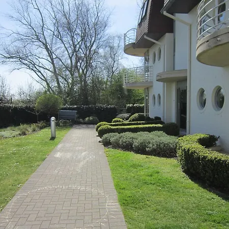 Luxurious In With Swimming Pool *